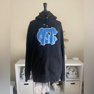 North Carolina Tar Heels Mens XXL Nike Center Swoosh (embroidered logo) Hoodie